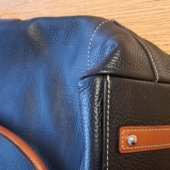  Dooney & Bourke Chelsea Shopper - Picture 11 of 16